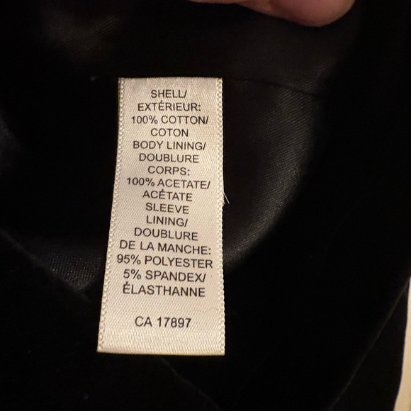 Banana Republic Black Velvet Blazer Elegant Tailored. Women’s size 2. - Picture 4 of 6